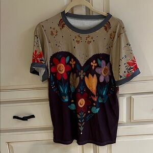 Floral Heart Print Short Sleeve Tee - Multicolor